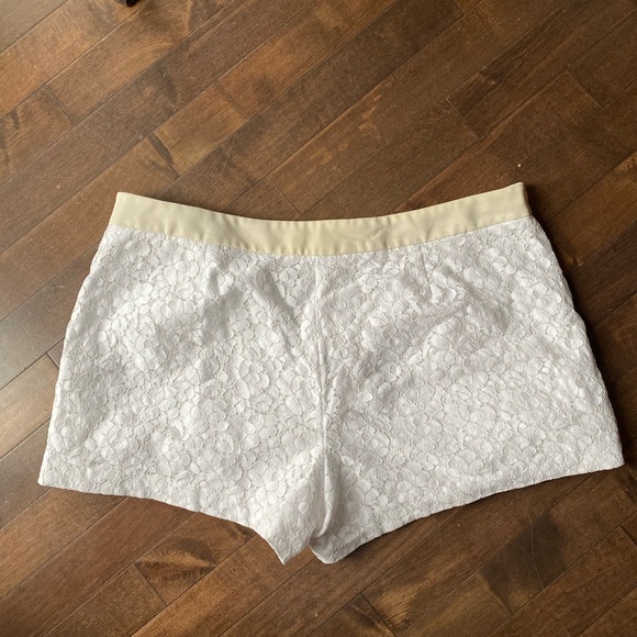 Club Monaco White Lace Silk Trim Shorty Casual Shorts Size 12 - Picture 5 of 9